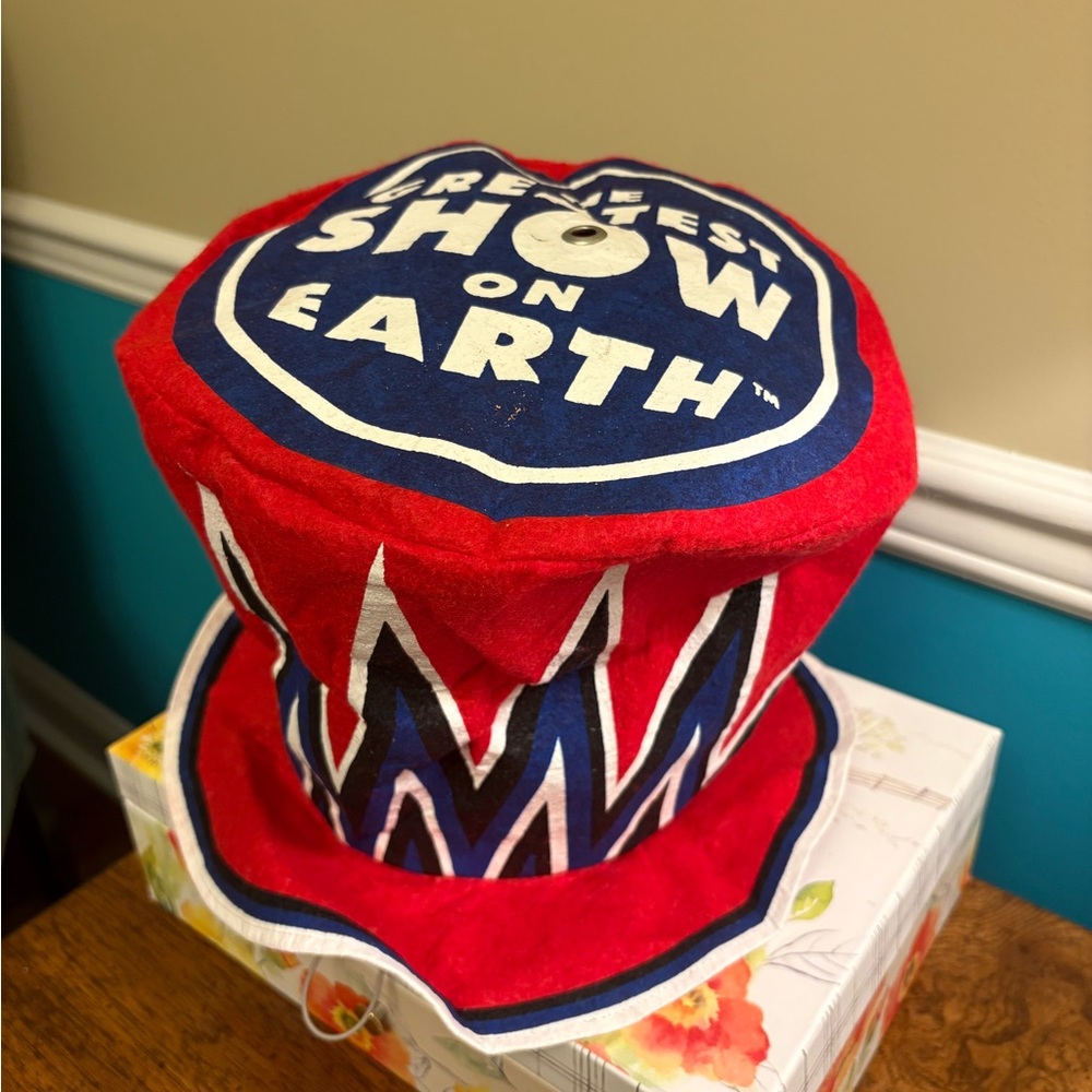 🆕 Ringling Bros. Barnum Bailey Circus Top Hat “Greatest Show on Earth” NWT